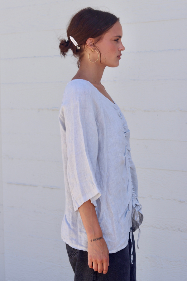 Middle Pull Tie Tops