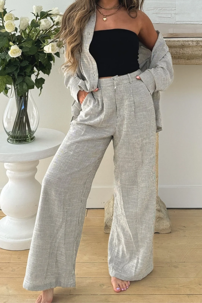 Ivory/Black Front Pleat Wide Leg Pants