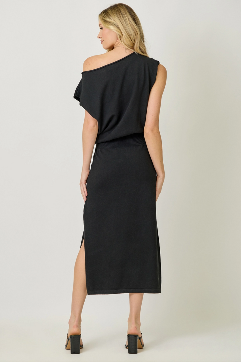 Sleeveless Black Sweater Dress