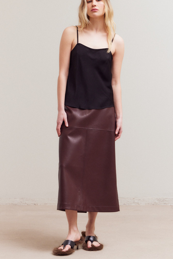 Plum Wine Vegan Faux Leather Pencil Skirt S / Wine / 55% Cotton 45$ PU Plum Wine Vegan Faux Leather Pencil Skirt S / Wine / 55% Cotton 45$ PU